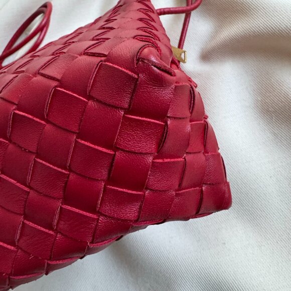 AUTHENTIC Bottega Veneta Small "Loop" Camera Bag in Red - Picture 6 of 11